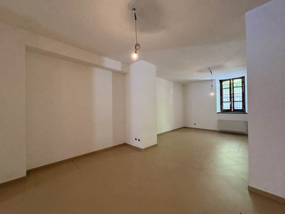 Locale commerciale in viale Umberto (angolo via Sanna) a Sassari